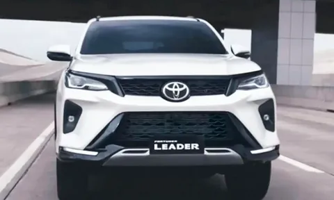 Toyota Fortuner Leader 2023 lộ diện: Tham vọng 'càn quét' Hyundai Santa Fe, CR-V bằng vũ khí mới