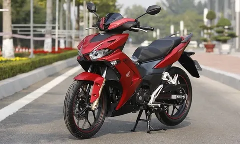 Honda Winner X tiếp tục tung loạt ưu đãi dù đã giảm giá sập sàn, khách Việt vội rủ nhau 'bắt đáy'
