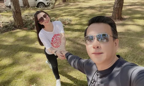 Hé lộ tình trạng hôn nhân của Hà Thanh Xuân và Vua cá Koi trên đất Mỹ: 'Nhớ em bao nhiêu cho vừa'