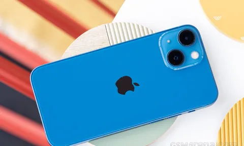 Giá iPhone 13 Mini tháng 8/2022: Giảm thấp sập sàn, rẻ nhất nhì thế giới, cấu hình vượt tầm giá
