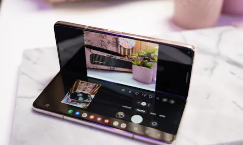 Trên tay Galaxy Z Fold4: Nhiều thay đổi nhỏ mang đến trải nghiệm hoàn hảo!