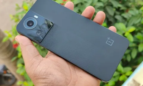 10 smarpthone Android 'cận cao cấp' mạnh nhất thế giới tháng 7/2022