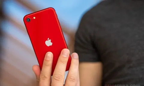 Giá iPhone SE 2020 tháng 8/2022: Giảm thấp 'không tưởng' rẻ như Nokia G50, mạnh chẳng kém iPhone 11