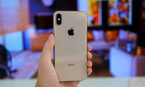 Giá iPhone XS Max tháng 8/2022 giảm cực sâu, chưa đến 9 triệu thừa sức ‘đe nẹt’ iPhone 11