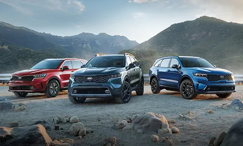 Giá lăn bánh Kia Sorento tháng 8/2022: Sẵn sàng ăn thua đủ với Hyundai Santa Fe và Toyota Fortuner