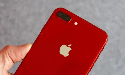 Giá iPhone 8 Plus tháng 8/2022: Rẻ như 2 chiếc Nokia C21 Plus mới, vẫn có iOS 16, đốn tim khách Việt
