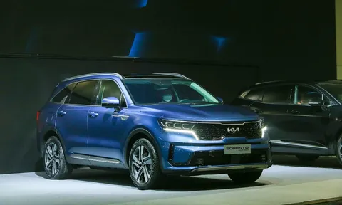 Kia Sorento 2023 lột xác với thiết kế đẹp không chỗ chê sẽ tiễn Hyundai Santa Fe ‘về vườn’