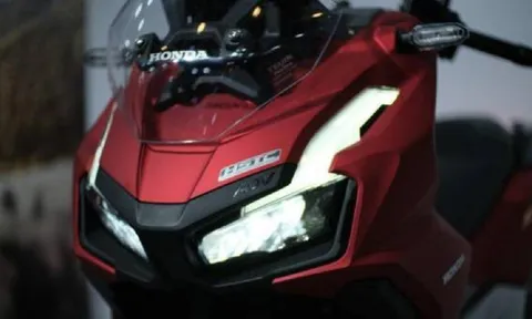 Mẫu xe ga Honda giá 56 triệu chính thức về đại lý Việt, tăng sức ép lên đàn anh Honda SH