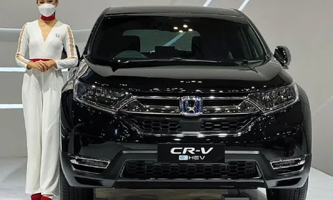 Honda CR-V e:HEV 2022 bản tiết kiệm xăng bất ngờ lộ diện, cận cảnh diện mạo thực tế đẹp mê mẩn