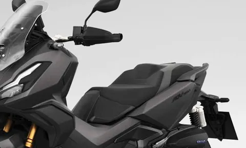 Cận cảnh mẫu xe ga ‘chung nhà’ Honda SH 150i 2021 tại đại lý với giao diện mê hoặc dân tình
