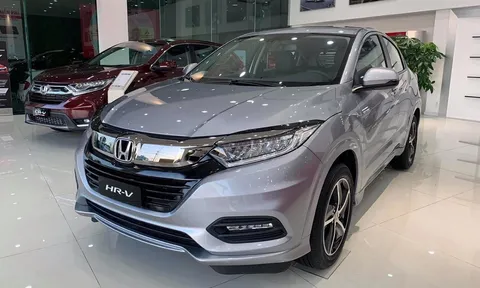Giá xe Honda HR-V 2021 giảm mạnh cả trăm triệu đồng, liệu có làm khó được Toyota Corolla Cross?
