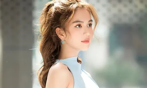 Ngọc Trinh trưng trổ vòng 1 nõn nà, thân hình quyến rũ cùng nhan sắc tuổi 32 gây sốt