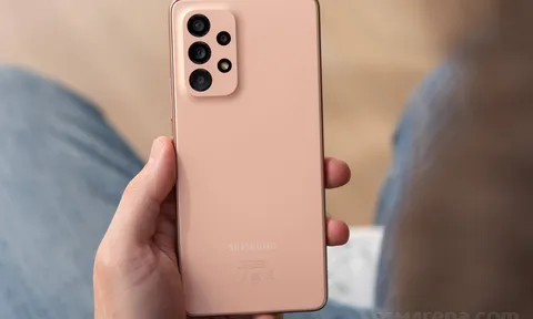 iPhone SE 3 khốn đốn trước 'truyền nhân vua tầm trung 2021' giảm giá cực mạnh