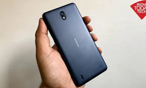 'Xỉu up, xỉu down' trước chiếc Nokia C01 Plus giá chỉ 800 nghìn đồng, rẻ như điện thoại cục gạch