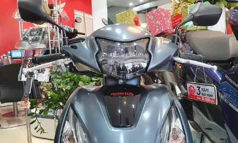 Giá xe Honda Vision sắp 'chạm đáy', đại lý tung thêm ưu đãi khiến khách Việt 'nửa tin nửa ngờ'