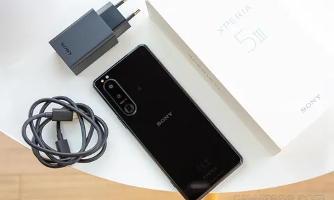 Samsung Galaxy S22 lo sốt vó trước mẫu smartphone Android đến từ ông trùm nghe nhìn một thời