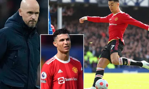 Chuyển nhượng MU 25/8: MU bất ngờ bán SAO trẻ cho kình địch; Ronaldo bị Ten Hag 'đuổi khéo'