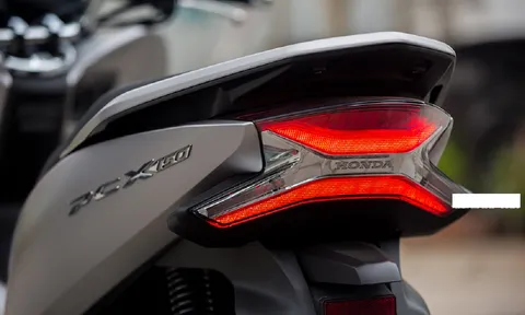Mẫu xe ga 'ăn xăng như ngửi' của Honda cập bến đại lý Việt, giá ngang Honda SH khiến dân tình mê mệt