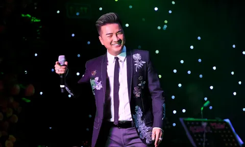 Sau khi chia sẻ việc tổ chức ‘đám cưới vào tháng 12’, Đàm Vĩnh Hưng đăng đàn: ‘I love you! My’