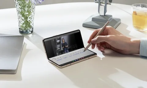 Dự đoán thiết kế và cách thức hoạt động của Samsung Galaxy Tab Fold dựa trên Galaxy Z Fold 4