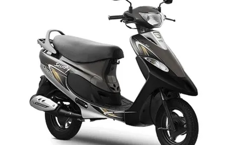 Cận cảnh mẫu xe ga giá rẻ 17 triệu long lanh không kém Honda Vision ở Việt Nam, trang bị mê mẩn