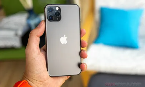 Ngỡ ngàng iPhone 11 Pro giá chỉ hơn 9 triệu, mức giá khiến Galaxy A73 5G phải 'ngã ngựa'