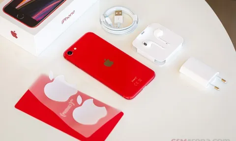 Ngỡ ngàng iPhone SE 2020 giá chỉ hơn 3 triệu, rẻ hơn Nokia G50 5G cả triệu