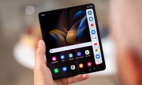 Galaxy Z Fold 4 vừa ra mắt đã giảm tới 3 triệu ‘hủy diệt’ iPhone 13 Pro Max