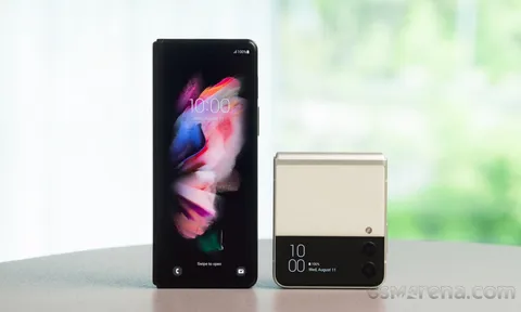 Giá Galaxy Z Flip 3 tháng 9/2022 giảm ‘hết hồn’ cả chục triệu, iPhone 12 còn lâu mới đuổi kịp