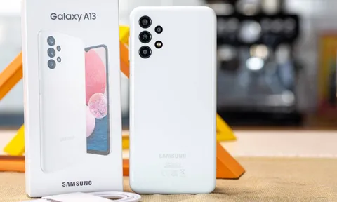Giá Galaxy A13 tháng 9: Khiến Nokia G21 nhói lòng, khách Việt mê đắm bởi 1 điểm như Galaxy S22 Ultra