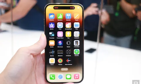 Cộng đồng mạng ngỡ ngàng trước vẻ đẹp 'lộng lẫy' của iPhone 14 Pro và iPhone 14 Pro Max