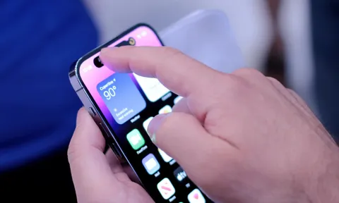 Dynamic Island trên iPhone 14 Pro và iPhone 14 Pro Max hoạt động như thế nào?