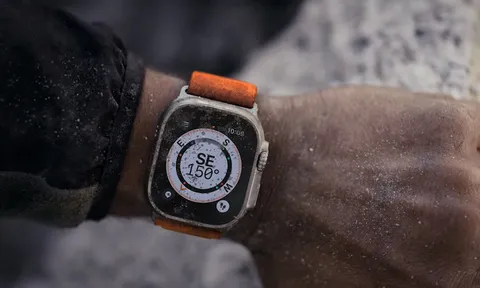 Apple ra mắt Apple Watch Ultra với thiết kế màn hình lớn, dành cho vận động viên và nhà thám hiểm