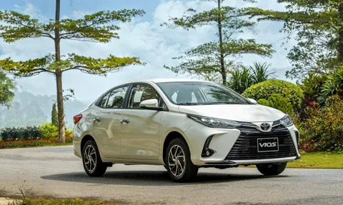 Cưng chiều khách Việt hết nấc, Toyota Vios tung loạt ưu đãi khủng làm Hyundai Accent ‘thẫn thờ’