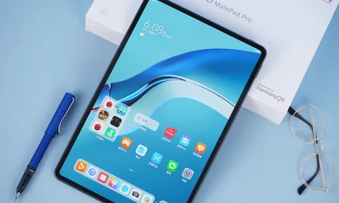Trên tay Huawei MatePad Pro: Thiết kế sang, không dùng Android, giá bằng nửa iPad Pro 12.9