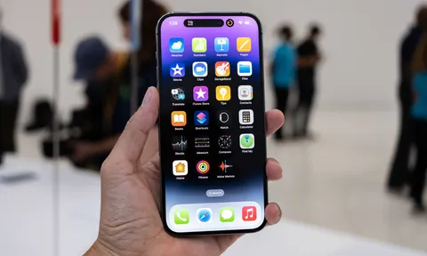 Màn hình iPhone 14 Pro sáng hơn gấp 2 lần khi ở ngoài trời, khắc phục tình trạng lóa mờ