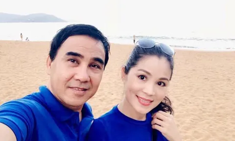 Dân tình trầm trồ trước cảnh Quyền Linh mừng kỷ niệm 17 năm ngày cưới bên cạnh bà xã