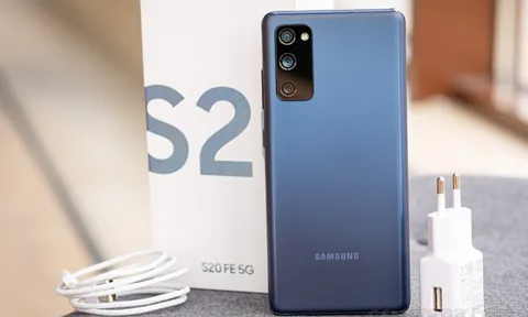 Giá Samsung Galaxy S20 FE tháng 9/2022: Siêu phẩm cao cấp khó lỗi thời với mức giá 'nhỏ xíu'