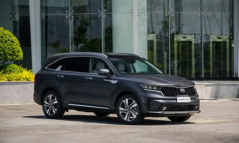 Giá xe Kia Sorento lăn bánh tháng 9/2022: Quá hấp dẫn với khách Việt, làm Toyota Fortuner ‘điên đảo’