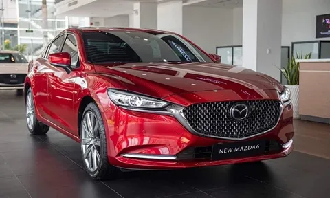 Giá xe Mazda6 lăn bánh mới nhất tháng 9/2022: Chèn ép Toyota Camry và Kia K5 bằng ưu đãi cực khủng