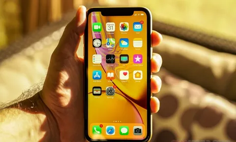 Khách Việt ố á trước chiếc iPhone XR rao bán chỉ 3.5 triệu rẻ hơn cả Nokia G21 mới