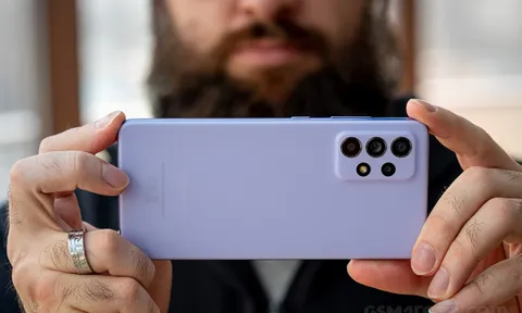 Samsung Galaxy A52 mới đập hộp chỉ hơn 5 triệu, có nên mua hay không?