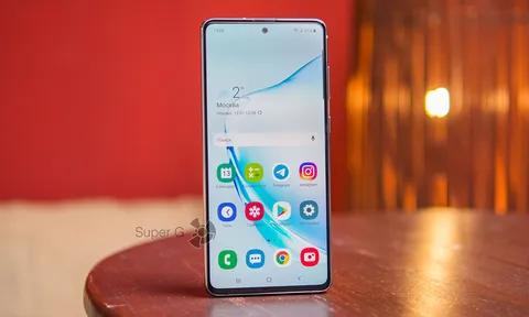 Cập nhật giá Galaxy Note 10 Lite cuối tháng 9: Chỉ từ 10 triệu hút khách Việt với màn hình tràn viền