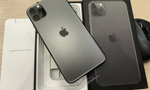 Cập nhật giá iPhone 11 Pro Max cuối tháng 9: Chỉ bằng 1/3 iPhone 13 Pro Max, đè bẹp iPhone 13