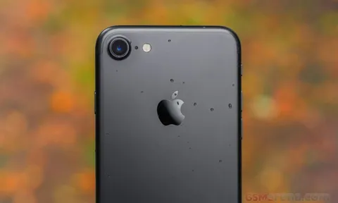 Ngỡ ngàng giá iPhone 7 rẻ hơn iPhone 14 tới 18 triệu, hứa hẹn được khách Việt săn lùng ráo riết