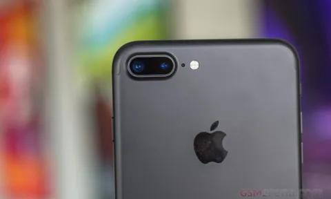iPhone 7 Plus giá 1/7 iPhone 14 Pro Max, camera kép nhưng không được lên iOS 16 có đáng mua?