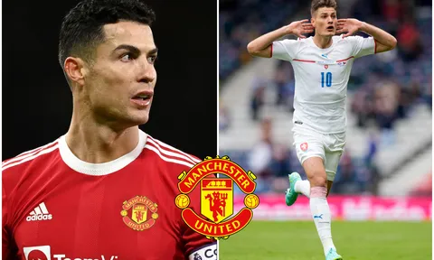 Tin MU hôm nay: Chủ nhân bàn thắng đẹp nhất Euro 2020 'nịnh' Ronaldo, lên tiếng về khả năng đến MU