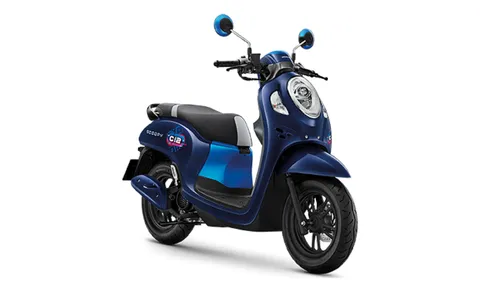 Honda âm thầm ra mắt Scoopy 2023 với giá chỉ 31 triệu, 'xử đẹp' Honda Vision nhờ thiết kế đẹp mắt