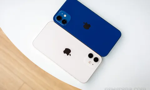 iPhone 12 giảm tằng tằng, chuẩn bị lên ngôi vua iPhone giá rẻ thay thế iPhone 11
