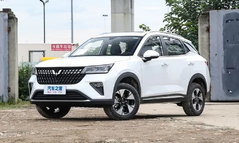 Tin xe trưa 2/10: Giá xe Honda Vision tăng sốc; mẫu ô tô có giá rẻ như cho khiến khách Việt mê mẩn